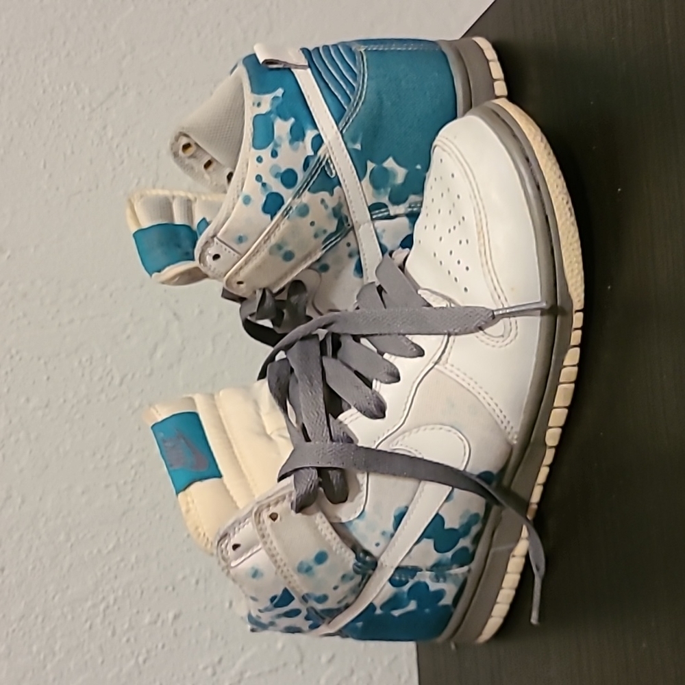Nike Splatter Paint Women's Sneakers
